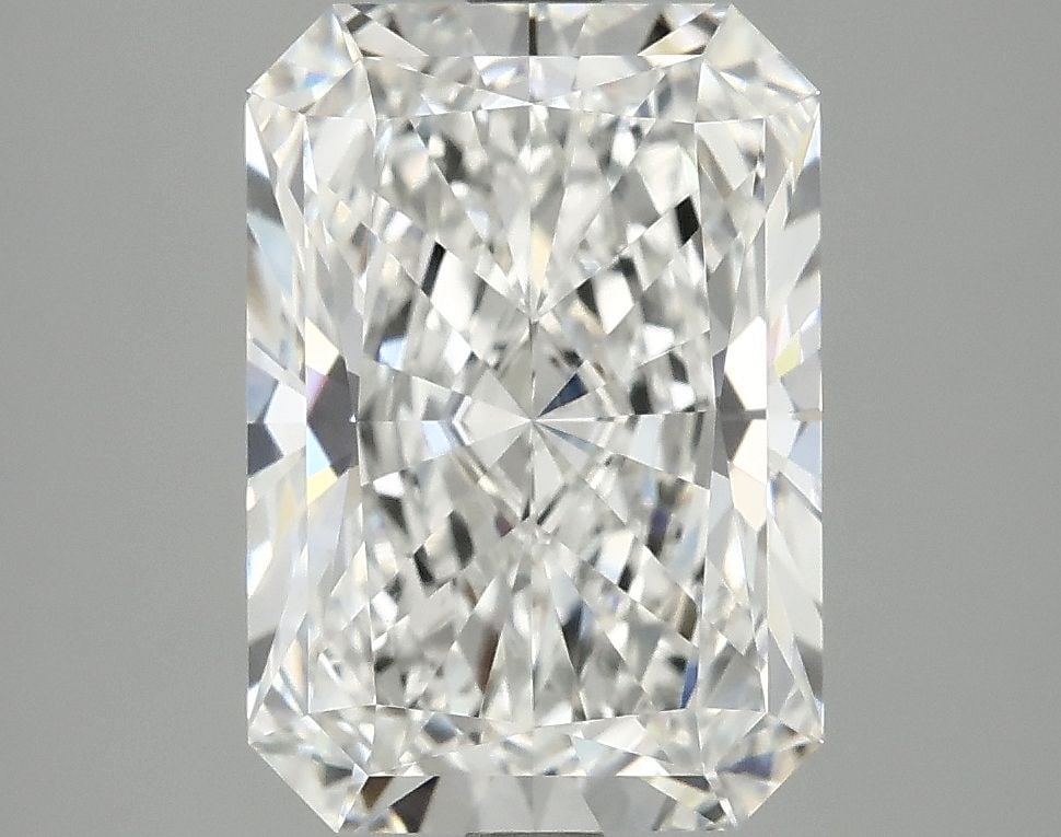 Loose Diamond - RADIANT 4.06ct E VVS2: Loose Diamond - RADIANT 4.06ct E VVS2 Source: This is a real non-mined Diamond that has been grown in a lab Shape: RADIANT Carats: 4.06 Color: E Clarity: VVS2 Certification: IGI Video: