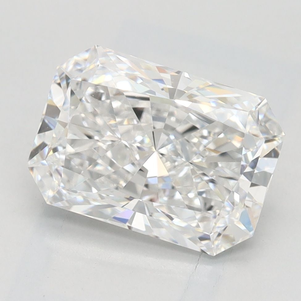 Loose Diamond - RADIANT 2.12ct E VVS1: Loose Diamond - RADIANT 2.12ct E VVS1 Source: This is a real non-mined Diamond that has been grown in a lab Shape: RADIANT Carats: 2.12 Color: E Clarity: VVS1 Certification: IGI Video: