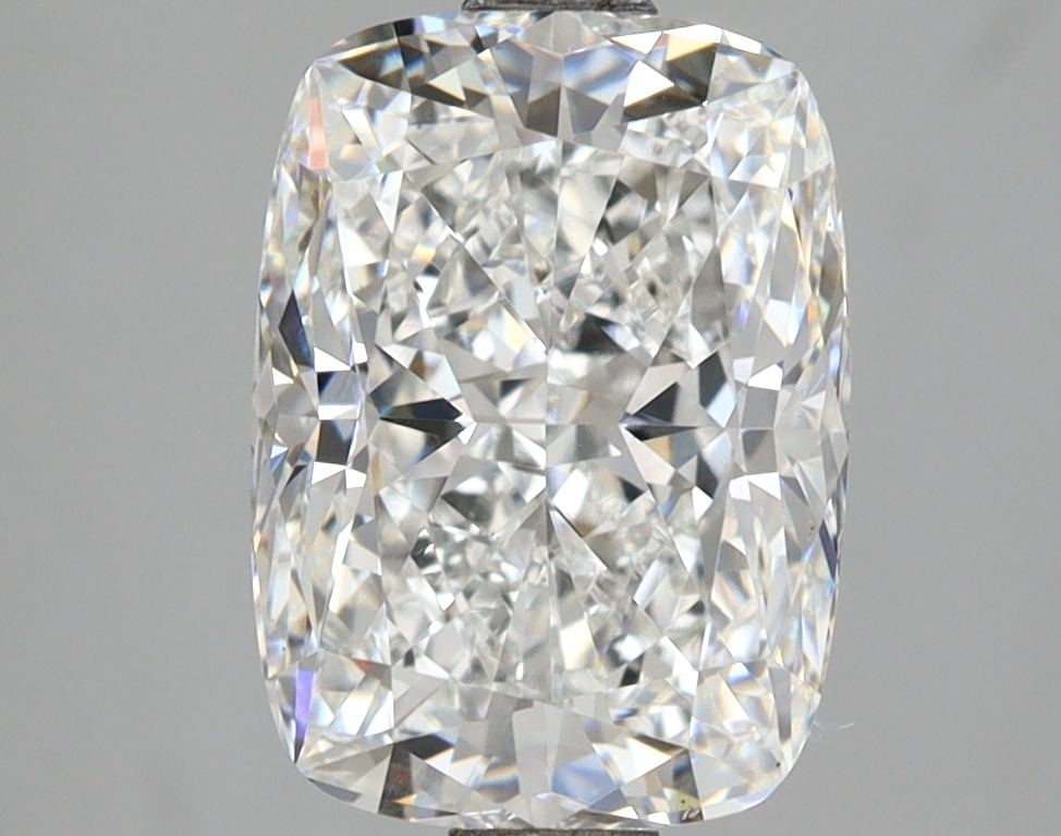 Loose Diamond - CUSHION MODIFIED 3.1ct E VVS2: Loose Diamond - CUSHION MODIFIED 3.1ct E VVS2 Source: This is a real non-mined Diamond that has been grown in a lab Shape: CUSHION MODIFIED Carats: 3.1 Color: E Clarity: VVS2 Certification: IGI Video: