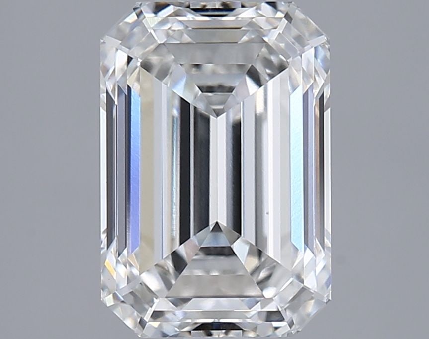Loose Diamond - EMERALD 2.13ct H VS1: Loose Diamond - EMERALD 2.13ct H VS1 Source: This is a real non-mined Diamond that has been grown in a lab Shape: EMERALD Carats: 2.13 Color: H Clarity: VS1 Certification: IGI Video: