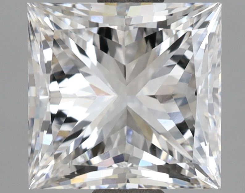 Loose Diamond - PRINCESS 2.51ct E VS2: Loose Diamond - PRINCESS 2.51ct E VS2 Source: This is a real non-mined Diamond that has been grown in a lab Shape: PRINCESS Carats: 2.51 Color: E Clarity: VS2 Certification: IGI Video:
