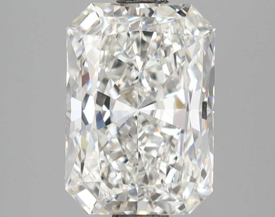 Loose Diamond - RADIANT 2.6ct E VVS2: Loose Diamond - RADIANT 2.6ct E VVS2 Source: This is a real non-mined Diamond that has been grown in a lab Shape: RADIANT Carats: 2.6 Color: E Clarity: VVS2 Certification: IGI Video: