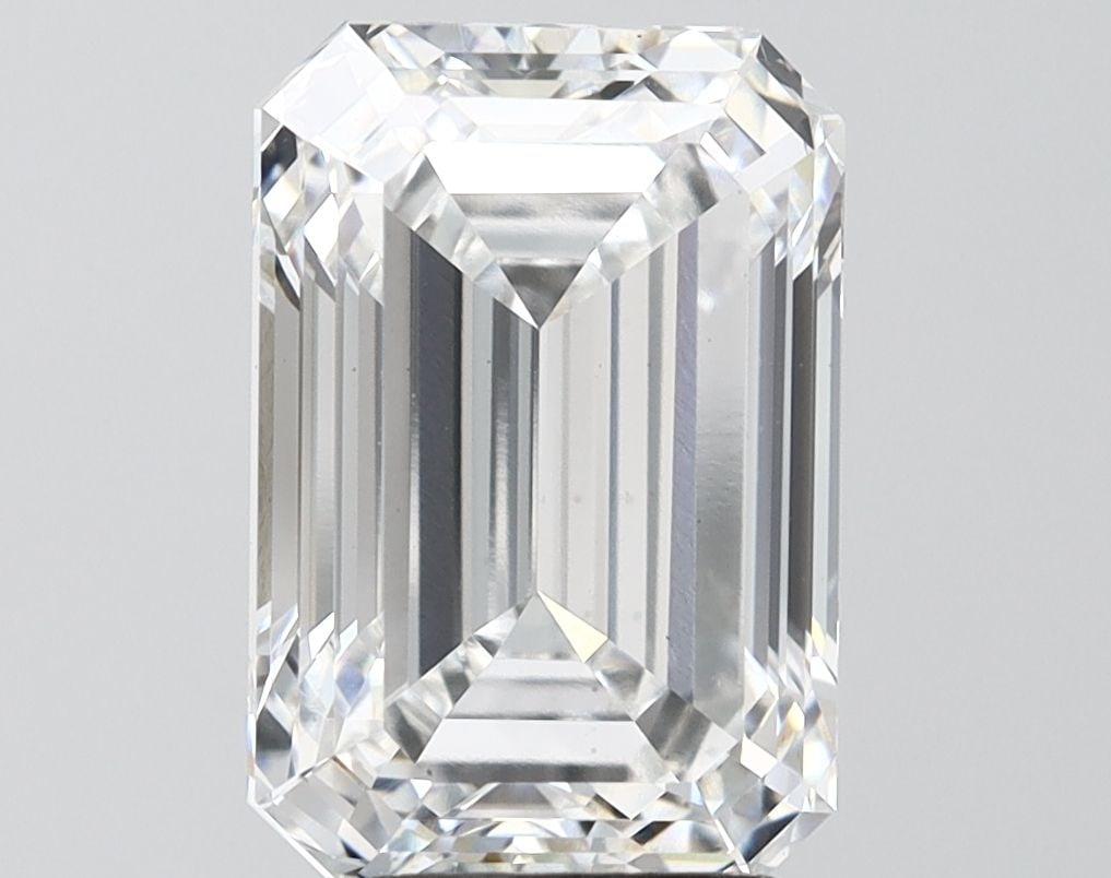 Loose Diamond - EMERALD 5.08ct E VS1: Loose Diamond - EMERALD 5.08ct E VS1 Source: This is a real non-mined Diamond that has been grown in a lab Shape: EMERALD Carats: 5.08 Color: E Clarity: VS1 Certification: IGI Video:
