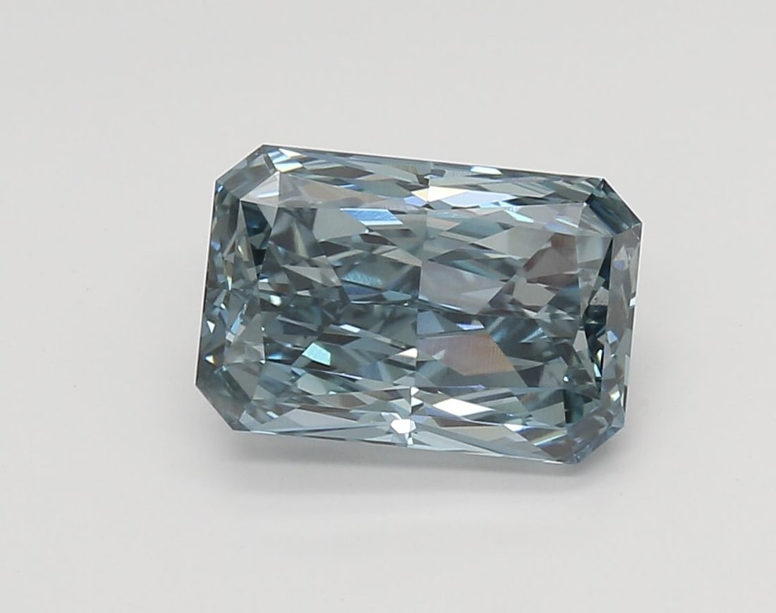Loose Diamond - RADIANT 3.06ct Fancy Vivid Greenish Blue VS2: Loose Diamond - RADIANT 3.06ct Fancy Vivid Greenish Blue VS2 Source: This is a real non-mined Diamond that has been grown in a lab Shape: RADIANT Carats: 3.06 Color: Fancy Vivid Greenish Blue Certific
