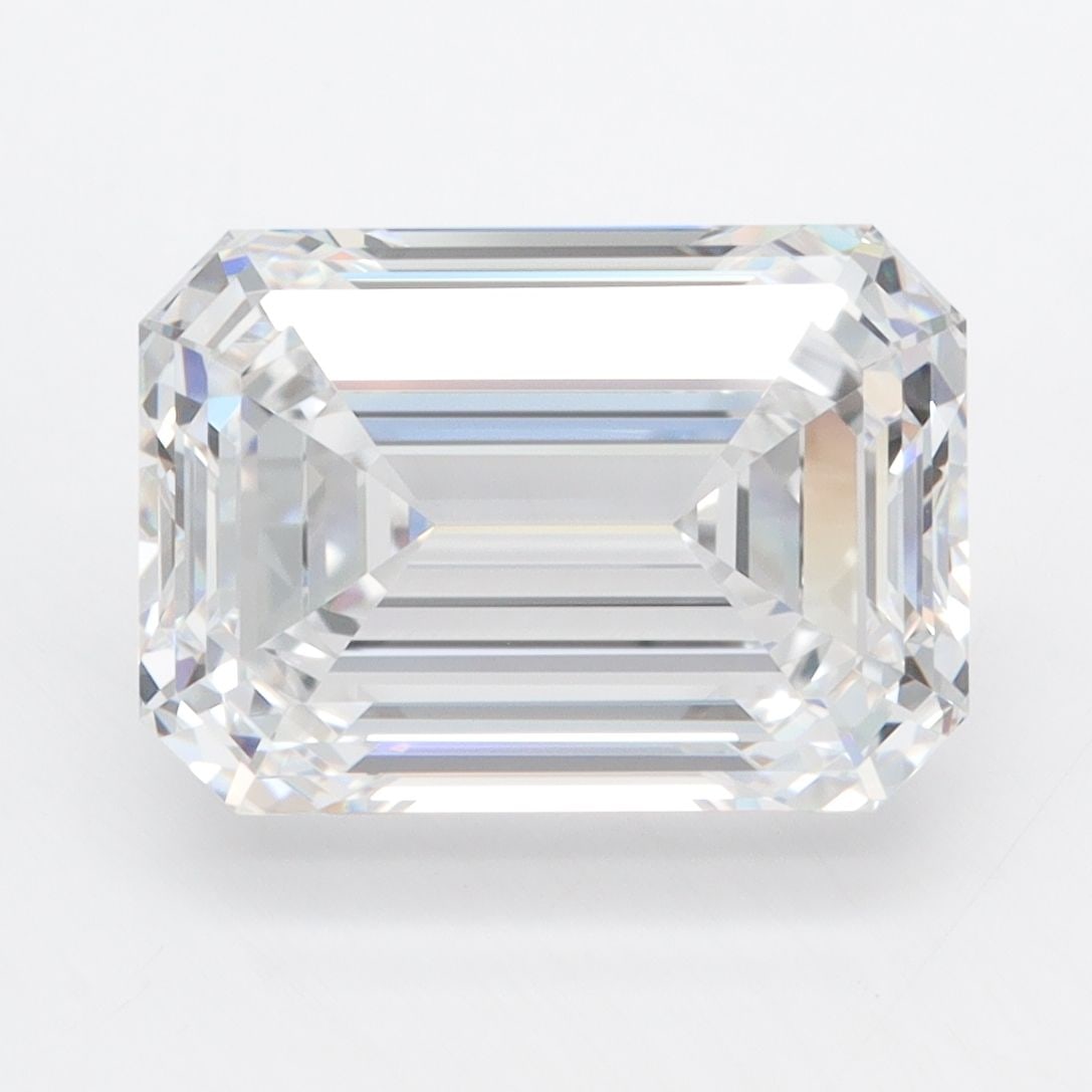 Loose Diamond - EMERALD 5.04ct D VVS1: Loose Diamond - EMERALD 5.04ct D VVS1 Source: This is a real non-mined Diamond that has been grown in a lab Shape: EMERALD Carats: 5.04 Color: D Clarity: VVS1 Certification: GIA Video: Video Link The