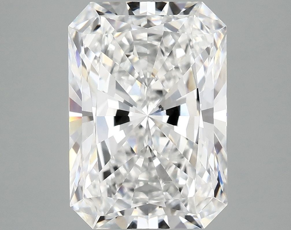 Loose Diamond - RADIANT 4.04ct D VVS2: Loose Diamond - RADIANT 4.04ct D VVS2 Source: This is a real non-mined Diamond that has been grown in a lab Shape: RADIANT Carats: 4.04 Color: D Clarity: VVS2 Certification: IGI Video: Video Link The