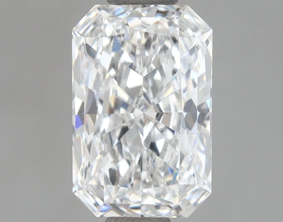 Loose Diamond - RADIANT 1.09ct E VS2: Loose Diamond - RADIANT 1.09ct E VS2 Source: This is a real non-mined Diamond that has been grown in a lab Shape: RADIANT Carats: 1.09 Color: E Clarity: VS2 Certification: IGI Video: