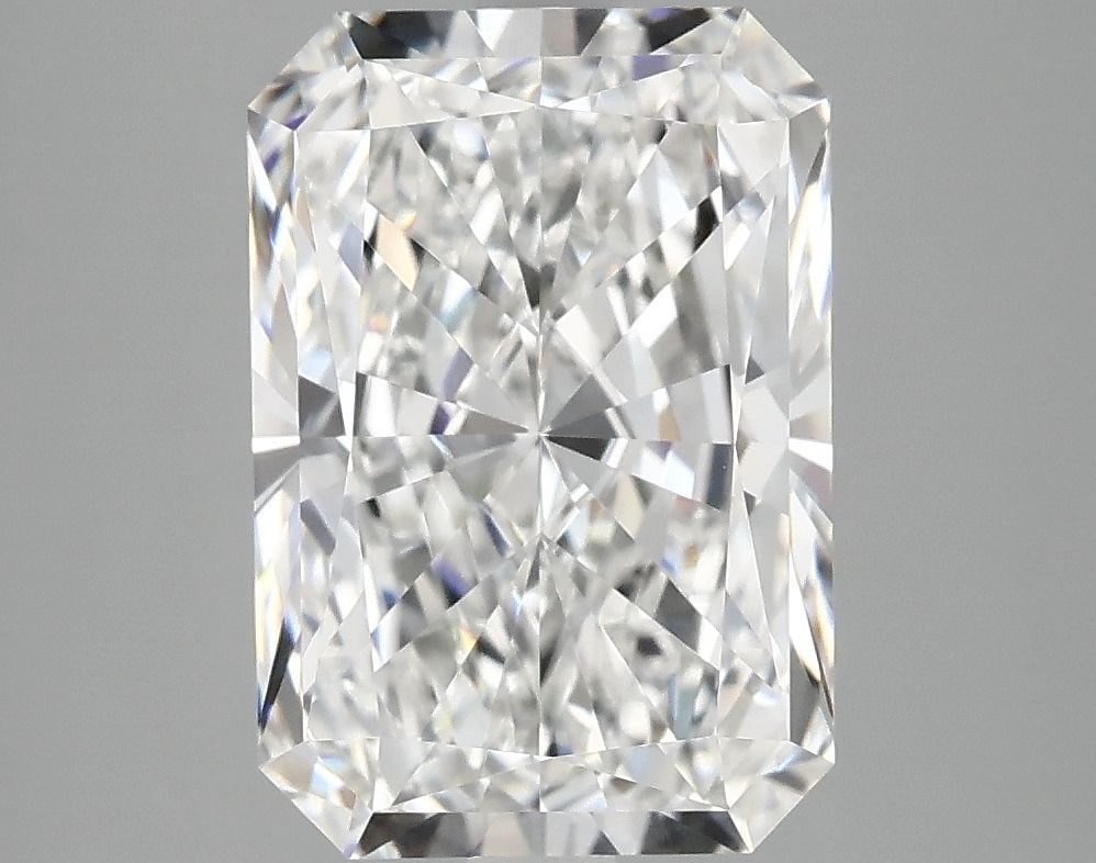 Loose Diamond - RADIANT 4.1ct E VVS2: Loose Diamond - RADIANT 4.1ct E VVS2 Source: This is a real non-mined Diamond that has been grown in a lab Shape: RADIANT Carats: 4.1 Color: E Clarity: VVS2 Certification: IGI Video: