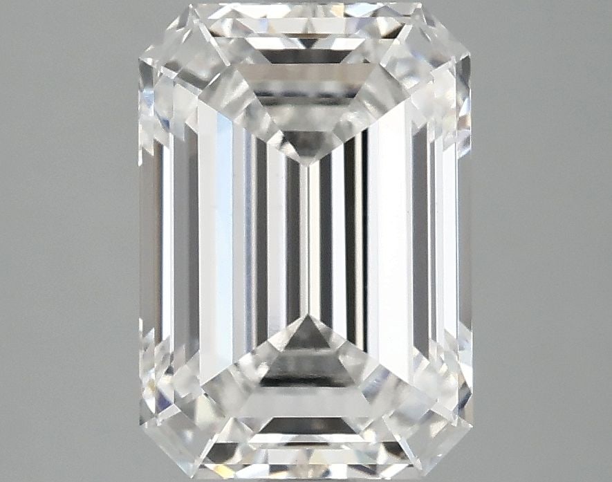 Loose Diamond - EMERALD 3.07ct E VS1: Loose Diamond - EMERALD 3.07ct E VS1 Source: This is a real non-mined Diamond that has been grown in a lab Shape: EMERALD Carats: 3.07 Color: E Clarity: VS1 Certification: IGI The Diamond Depot