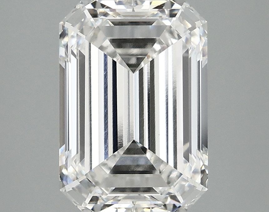 Loose Diamond - EMERALD 3.08ct E VS1: Loose Diamond - EMERALD 3.08ct E VS1 Source: This is a real non-mined Diamond that has been grown in a lab Shape: EMERALD Carats: 3.08 Color: E Clarity: VS1 Certification: IGI Video: