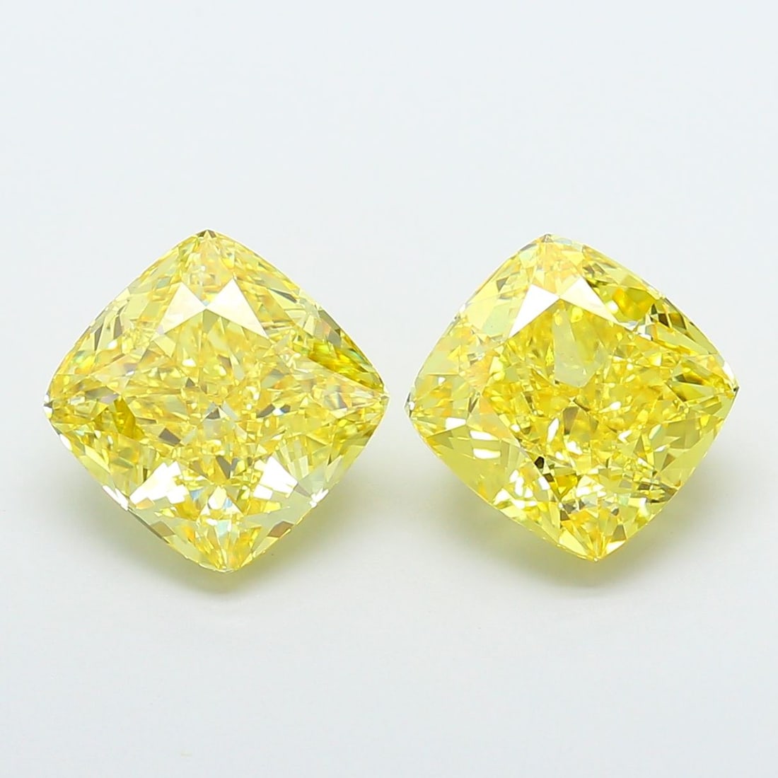 Loose Diamond - CUSHION MODIFIED 6.52ct Fancy Vivid Yellow VS2: Loose Diamond - CUSHION MODIFIED 6.52ct Fancy Vivid Yellow VS2 Source: This is a real non-mined Diamond that has been grown in a lab Shape: CUSHION MODIFIED Carats: 6.52 Color: Fancy Vivid Yellow Cert