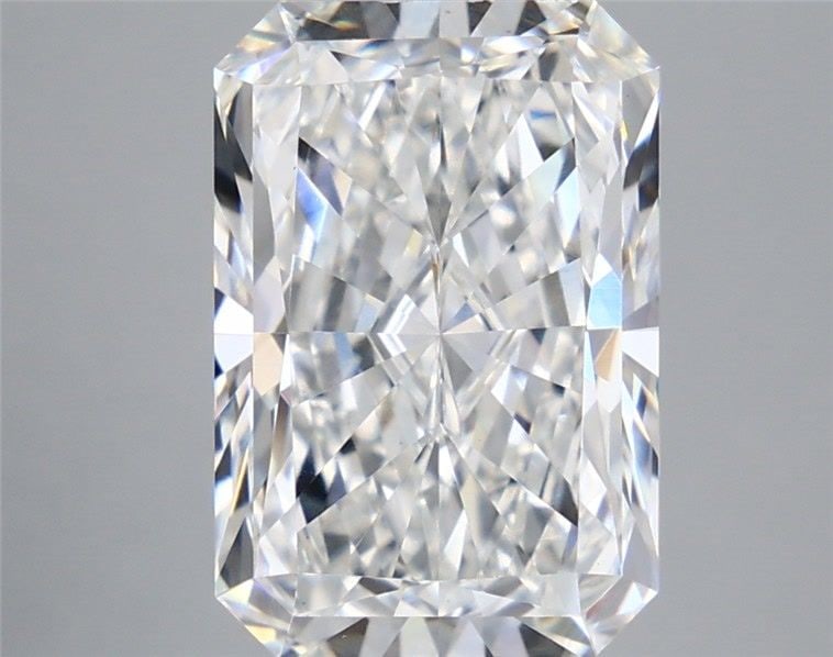 Loose Diamond - RADIANT 5.36ct E VS1: Loose Diamond - RADIANT 5.36ct E VS1 Source: This is a real non-mined Diamond that has been grown in a lab Shape: RADIANT Carats: 5.36 Color: E Clarity: VS1 Certification: IGI Video: