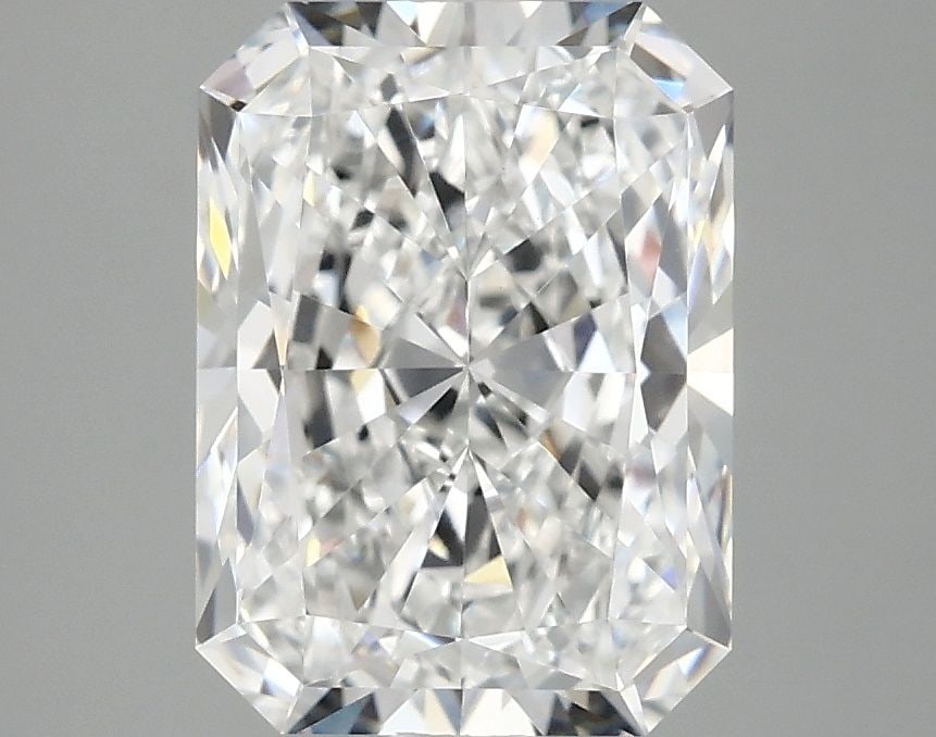 Loose Diamond - RADIANT 3.06ct D VVS2: Loose Diamond - RADIANT 3.06ct D VVS2 Source: This is a real non-mined Diamond that has been grown in a lab Shape: RADIANT Carats: 3.06 Color: D Clarity: VVS2 Certification: IGI Video:
