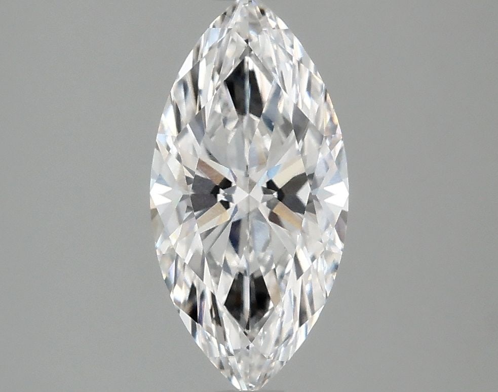 Loose Diamond - MARQUISE 1.57ct E VS1: Loose Diamond - MARQUISE 1.57ct E VS1 Source: This is a real non-mined Diamond that has been grown in a lab Shape: MARQUISE Carats: 1.57 Color: E Clarity: VS1 Certification: IGI The Diamond Depot Guar