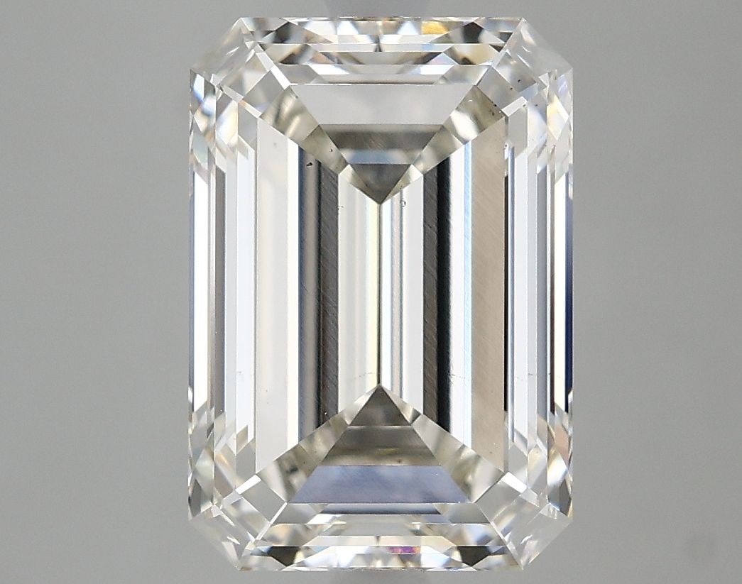 Loose Diamond - EMERALD 5.03ct H VS2: Loose Diamond - EMERALD 5.03ct H VS2 Source: This is a real non-mined Diamond that has been grown in a lab Shape: EMERALD Carats: 5.03 Color: H Clarity: VS2 Certification: IGI Video: