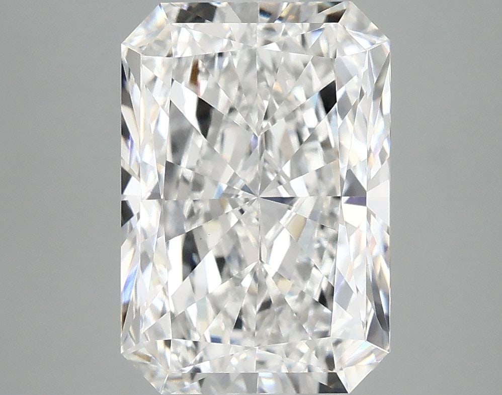 Loose Diamond - RADIANT 3.96ct E VS1: Loose Diamond - RADIANT 3.96ct E VS1 Source: This is a real non-mined Diamond that has been grown in a lab Shape: RADIANT Carats: 3.96 Color: E Clarity: VS1 Certification: IGI Video: