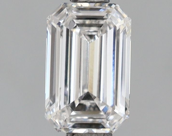 Loose Diamond - EMERALD 1.0ct E VVS2: Loose Diamond - EMERALD 1.0ct E VVS2 Source: This is a real non-mined Diamond that has been grown in a lab Shape: EMERALD Carats: 1.0 Color: E Clarity: VVS2 Certification: IGI Video: