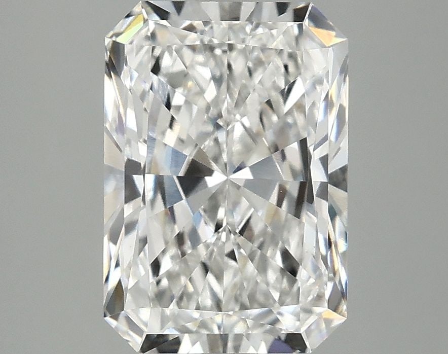 Loose Diamond - RADIANT 3.08ct E VS1: Loose Diamond - RADIANT 3.08ct E VS1 Source: This is a real non-mined Diamond that has been grown in a lab Shape: RADIANT Carats: 3.08 Color: E Clarity: VS1 Certification: IGI Video: