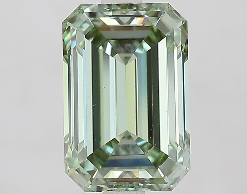 Loose Diamond - EMERALD 3.03ct Fancy Vivid Green VS1: Loose Diamond - EMERALD 3.03ct Fancy Vivid Green VS1 Source: This is a real non-mined Diamond that has been grown in a lab Shape: EMERALD Carats: 3.03 Color: Fancy Vivid Green Certification: IGI Video
