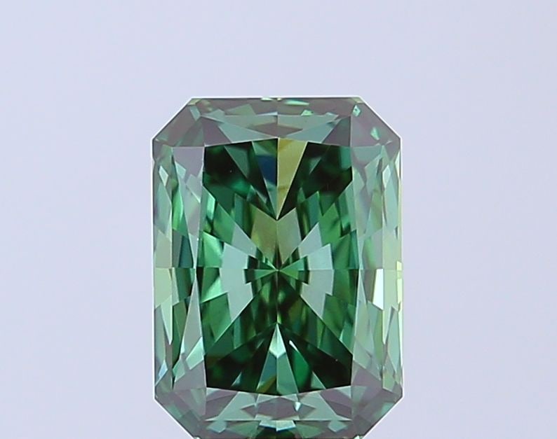 Loose Diamond - RADIANT 2.02ct Fancy Vivid Green VS1: Loose Diamond - RADIANT 2.02ct Fancy Vivid Green VS1 Source: This is a real non-mined Diamond that has been grown in a lab Shape: RADIANT Carats: 2.02 Color: Fancy Vivid Green Certification: IGI Video