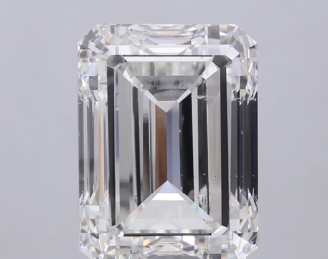 Loose Diamond - EMERALD 50.02ct G VS2: Loose Diamond - EMERALD 50.02ct G VS2 Source: This is a real non-mined Diamond that has been grown in a lab Shape: EMERALD Carats: 50.02 Color: G Clarity: VS2 Certification: IGI Video: