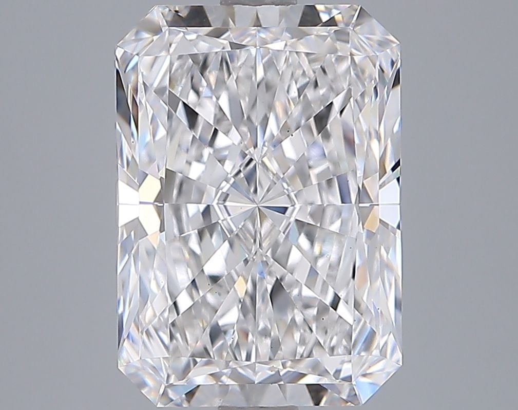 Loose Diamond - RADIANT 4.04ct D VS1: Loose Diamond - RADIANT 4.04ct D VS1 Source: This is a real non-mined Diamond that has been grown in a lab Shape: RADIANT Carats: 4.04 Color: D Clarity: VS1 Certification: IGI Video: