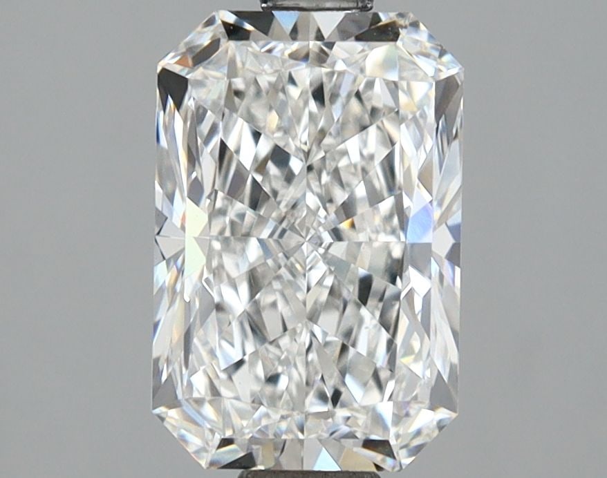 Loose Diamond - RADIANT 2.01ct D VVS2: Loose Diamond - RADIANT 2.01ct D VVS2 Source: This is a real non-mined Diamond that has been grown in a lab Shape: RADIANT Carats: 2.01 Color: D Clarity: VVS2 Certification: IGI Video: