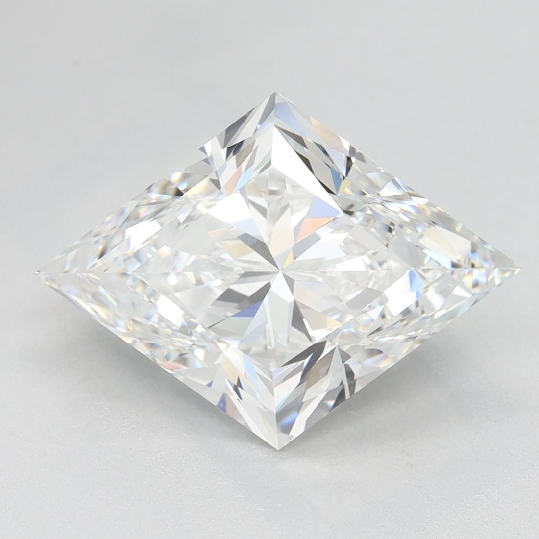 Loose Diamond - LOZENGE 3.05ct E VVS1: Loose Diamond - LOZENGE 3.05ct E VVS1 Source: This is a real non-mined Diamond that has been grown in a lab Shape: LOZENGE Carats: 3.05 Color: E Clarity: VVS1 Certification: GIA Video: