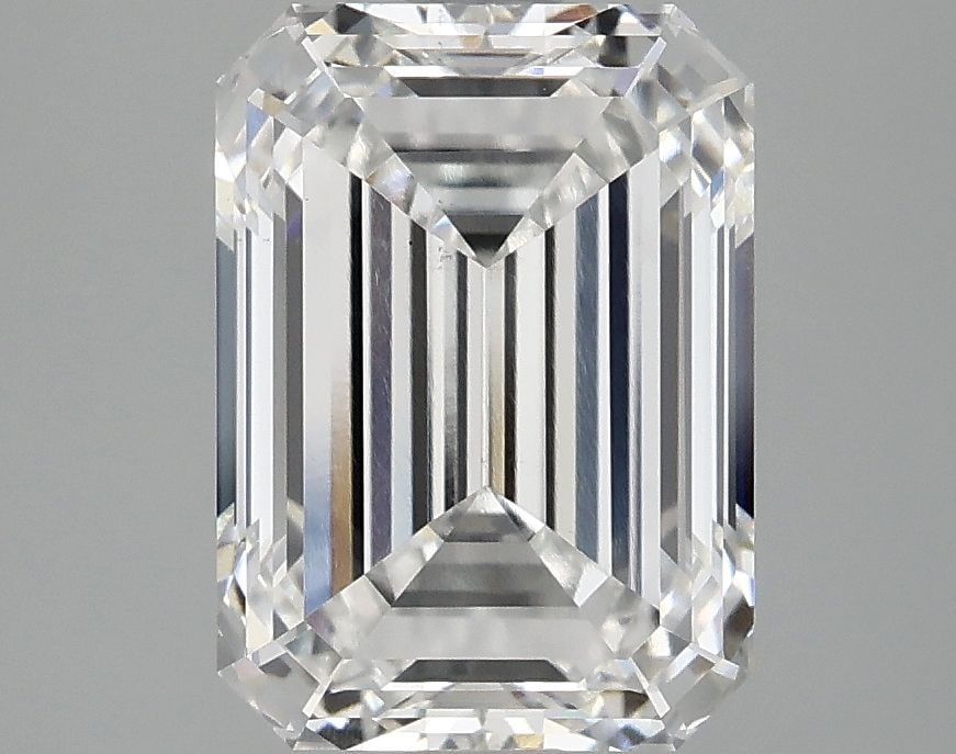 Loose Diamond - EMERALD 3.1ct E VS1: Loose Diamond - EMERALD 3.1ct E VS1 Source: This is a real non-mined Diamond that has been grown in a lab Shape: EMERALD Carats: 3.1 Color: E Clarity: VS1 Certification: IGI Video: