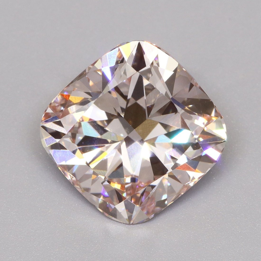 Loose Diamond - CUSHION MODIFIED 4.01ct Fancy Pink VVS2: Loose Diamond - CUSHION MODIFIED 4.01ct Fancy Pink VVS2 Source: This is a real non-mined Diamond that has been grown in a lab Shape: CUSHION MODIFIED Carats: 4.01 Color: Fancy Pink Certification: IGI 