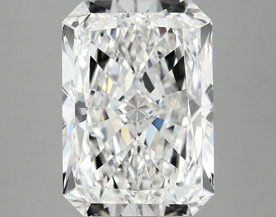 Loose Diamond - RADIANT 3.03ct E VVS2: Loose Diamond - RADIANT 3.03ct E VVS2 Source: This is a real non-mined Diamond that has been grown in a lab Shape: RADIANT Carats: 3.03 Color: E Clarity: VVS2 Certification: IGI Video: Video Link The