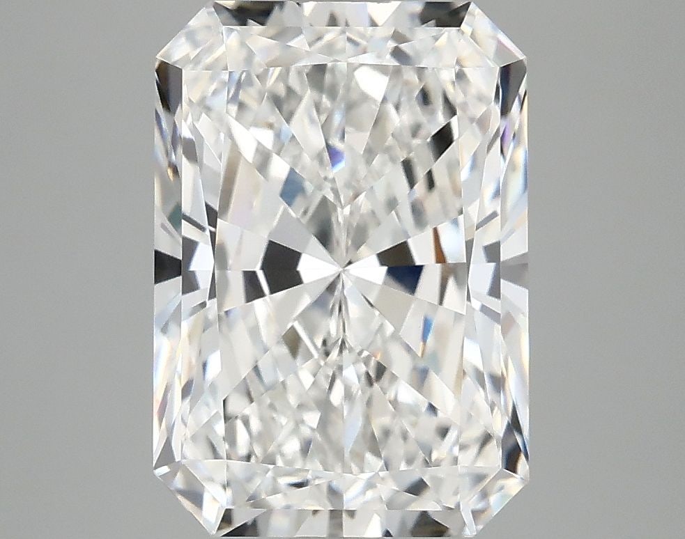 Loose Diamond - RADIANT 4.05ct E VVS2: Loose Diamond - RADIANT 4.05ct E VVS2 Source: This is a real non-mined Diamond that has been grown in a lab Shape: RADIANT Carats: 4.05 Color: E Clarity: VVS2 Certification: IGI Video: Video Link The
