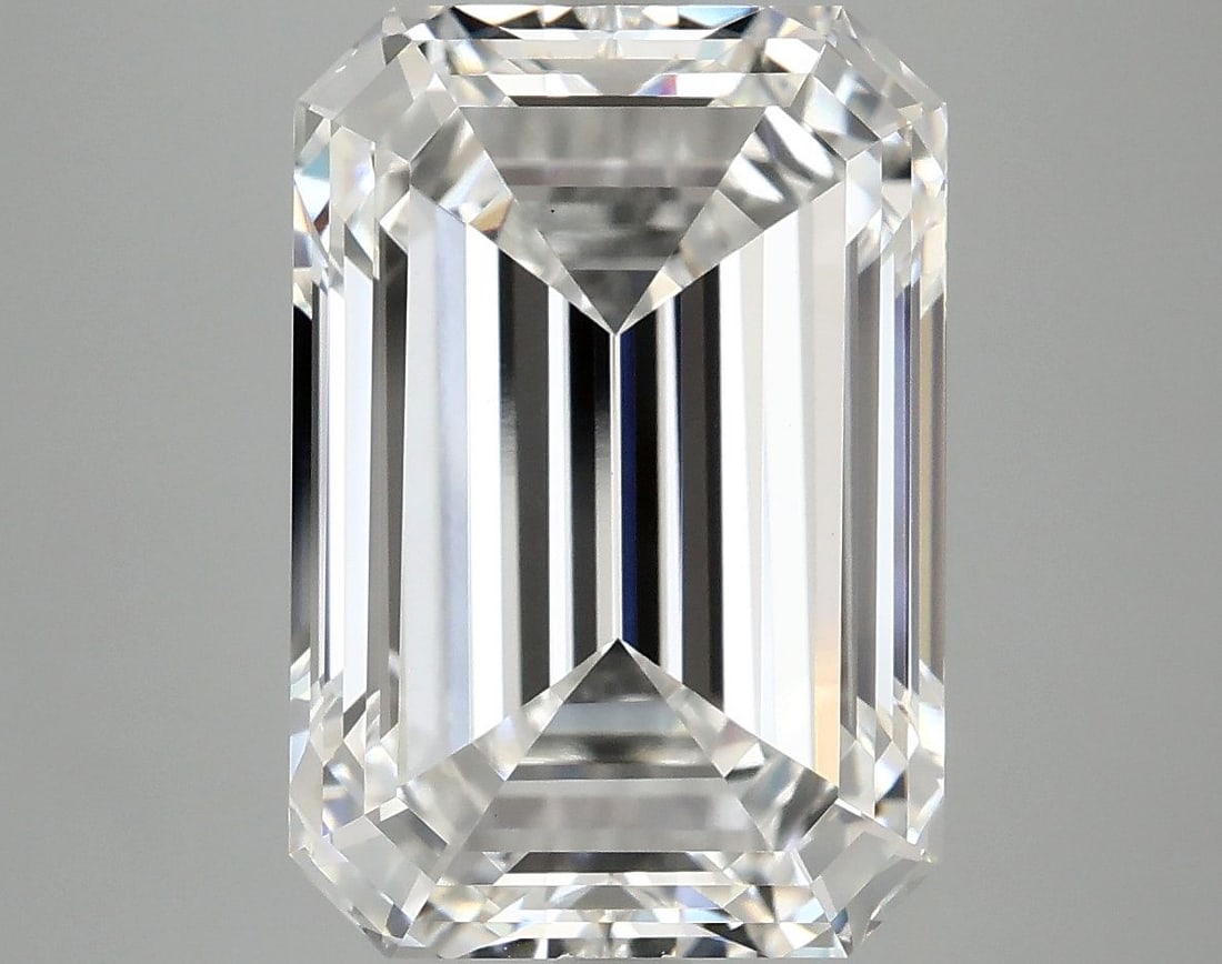 Loose Diamond - EMERALD 7.3ct F VVS2: Loose Diamond - EMERALD 7.3ct F VVS2 Source: This is a real non-mined Diamond that has been grown in a lab Shape: EMERALD Carats: 7.3 Color: F Clarity: VVS2 Certification: IGI Video: