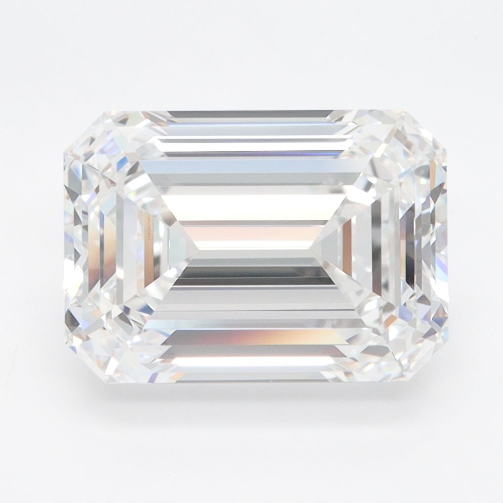 Loose Diamond - EMERALD 4.1ct D VVS1: Loose Diamond - EMERALD 4.1ct D VVS1 Source: This is a real non-mined Diamond that has been grown in a lab Shape: EMERALD Carats: 4.1 Color: D Clarity: VVS1 Certification: GIA Video: