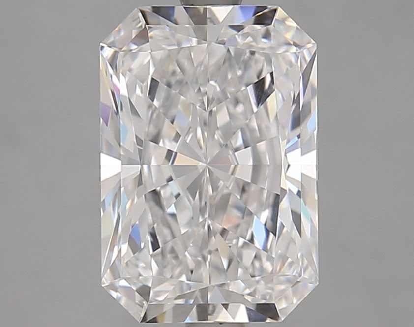 Loose Diamond - RADIANT 3.1ct D VVS1: Loose Diamond - RADIANT 3.1ct D VVS1 Source: This is a real non-mined Diamond that has been grown in a lab Shape: RADIANT Carats: 3.1 Color: D Clarity: VVS1 Certification: GIA Video: