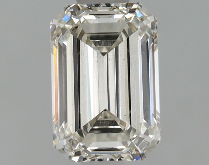 Loose Diamond - EMERALD 0.85ct I VS2: Loose Diamond - EMERALD 0.85ct I VS2 Source: This is a real non-mined Diamond that has been grown in a lab Shape: EMERALD Carats: 0.85 Color: I Clarity: VS2 Certification: IGI Video: