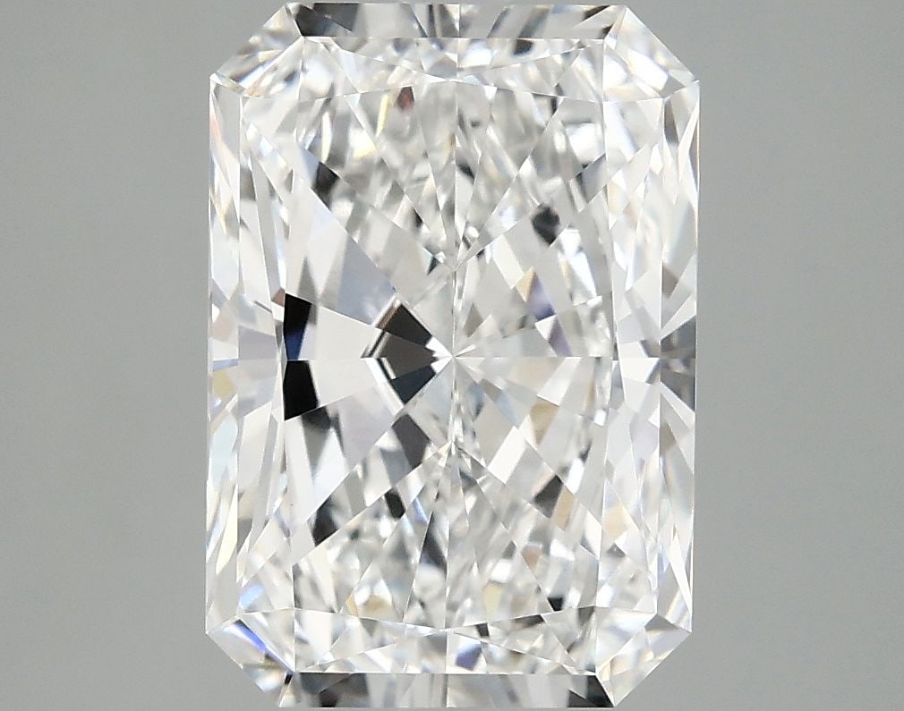 Loose Diamond - RADIANT 4.01ct E VVS2: Loose Diamond - RADIANT 4.01ct E VVS2 Source: This is a real non-mined Diamond that has been grown in a lab Shape: RADIANT Carats: 4.01 Color: E Clarity: VVS2 Certification: IGI Video: