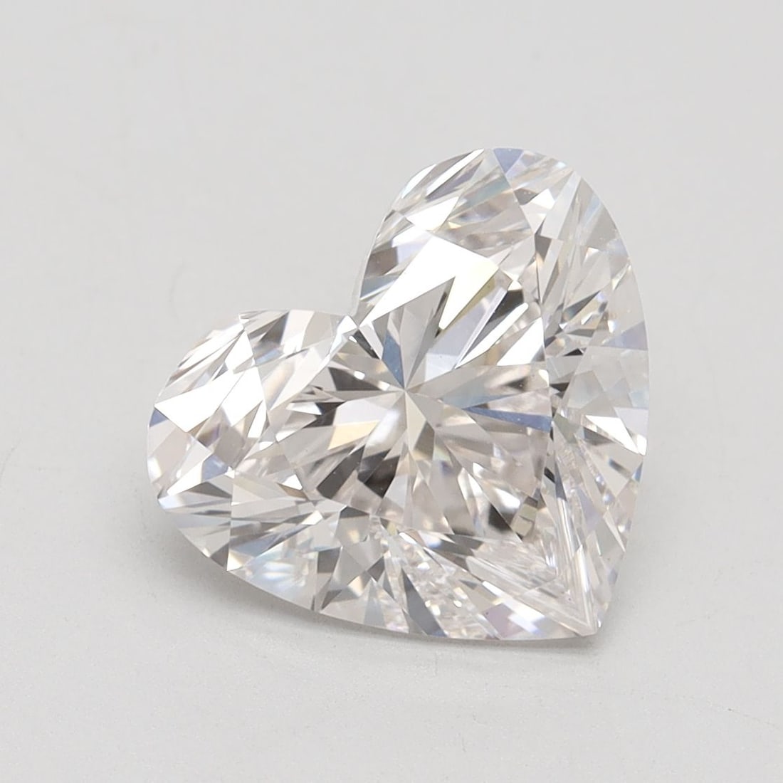 Loose Diamond - HEART 3.14ct H VS1: Loose Diamond - HEART 3.14ct H VS1 Source: This is a real non-mined Diamond that has been grown in a lab Shape: HEART Carats: 3.14 Color: H Clarity: VS1 Certification: IGI Video: