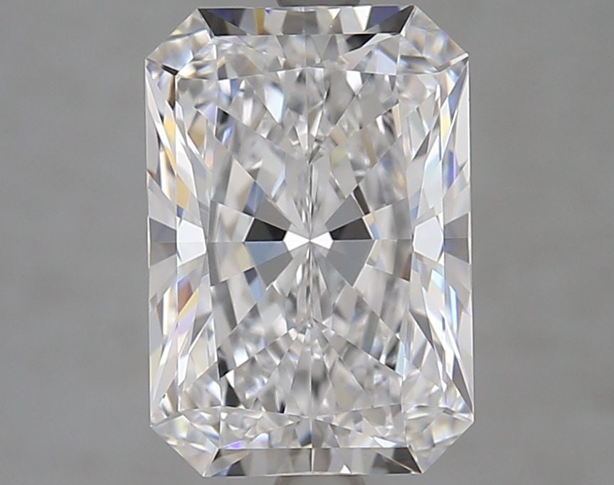 Loose Diamond - RADIANT 3.39ct D VVS1: Loose Diamond - RADIANT 3.39ct D VVS1 Source: This is a real non-mined Diamond that has been grown in a lab Shape: RADIANT Carats: 3.39 Color: D Clarity: VVS1 Certification: IGI Video: