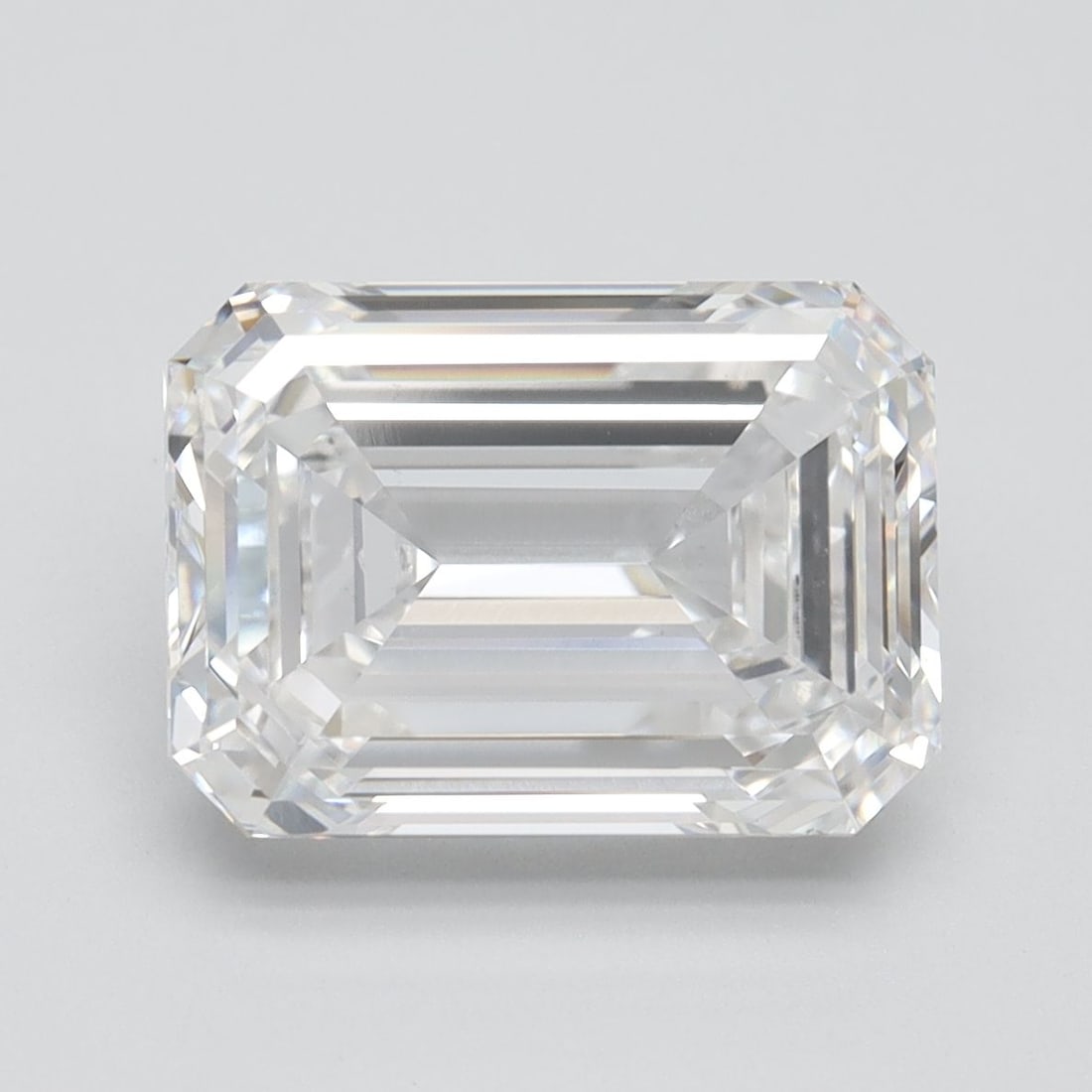 Loose Diamond - EMERALD 5.02ct D VS1: Loose Diamond - EMERALD 5.02ct D VS1 Source: This is a real non-mined Diamond that has been grown in a lab Shape: EMERALD Carats: 5.02 Color: D Clarity: VS1 Certification: IGI Video: