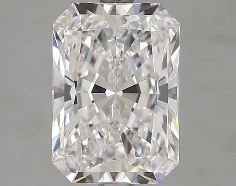 Loose Diamond - RADIANT 3.05ct D VVS2: Loose Diamond - RADIANT 3.05ct D VVS2 Source: This is a real non-mined Diamond that has been grown in a lab Shape: RADIANT Carats: 3.05 Color: D Clarity: VVS2 Certification: GIA Video: