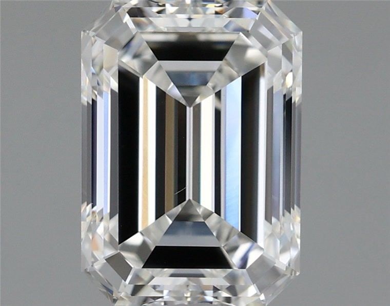 Loose Diamond - EMERALD 2.27ct F VS1: Loose Diamond - EMERALD 2.27ct F VS1 Source: This is a real non-mined Diamond that has been grown in a lab Shape: EMERALD Carats: 2.27 Color: F Clarity: VS1 Certification: IGI Video: