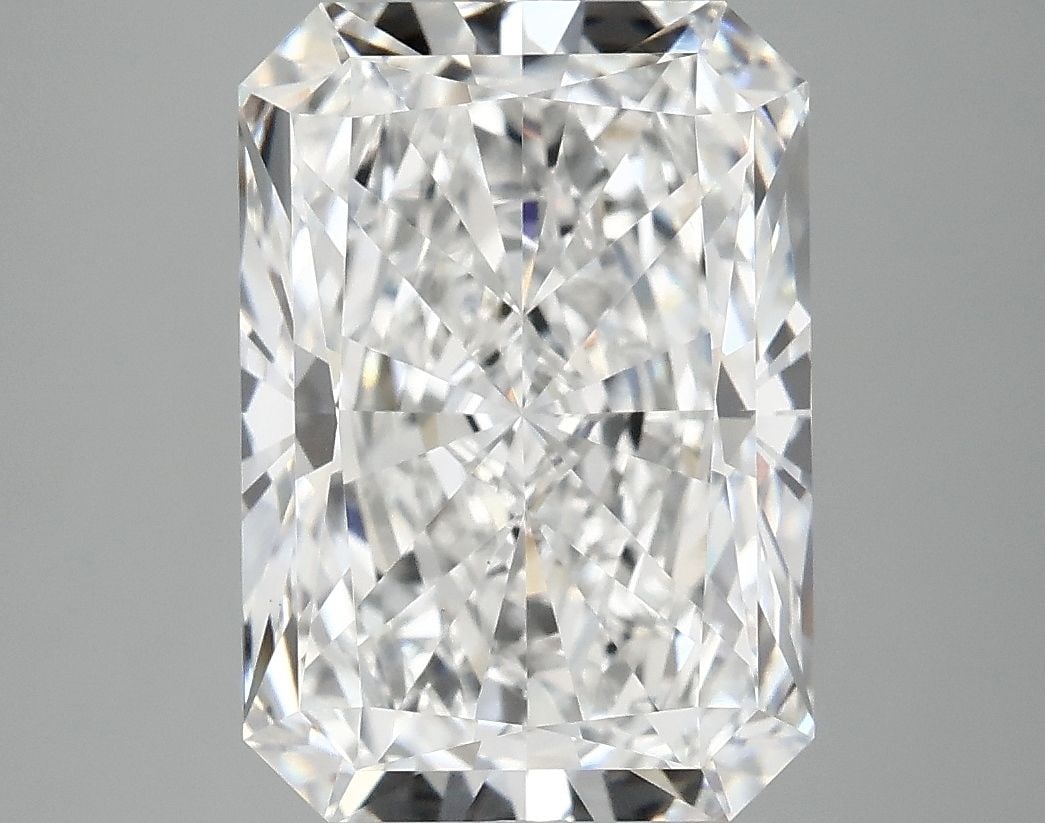Loose Diamond - RADIANT 4.98ct E VS1: Loose Diamond - RADIANT 4.98ct E VS1 Source: This is a real non-mined Diamond that has been grown in a lab Shape: RADIANT Carats: 4.98 Color: E Clarity: VS1 Certification: IGI Video: