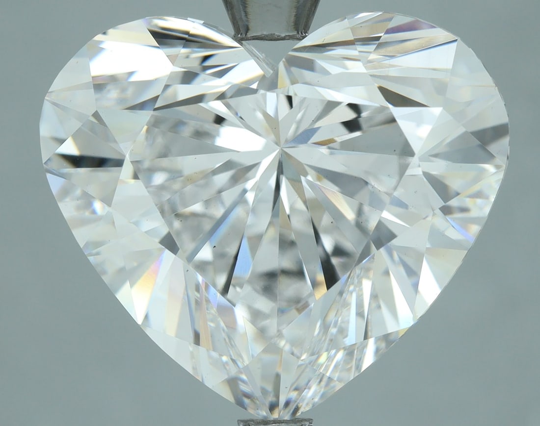 Loose Diamond - HEART 8.52ct D VS2: Loose Diamond - HEART 8.52ct D VS2 Source: This is a real non-mined Diamond that has been grown in a lab Shape: HEART Carats: 8.52 Color: D Clarity: VS2 Certification: IGI Video: