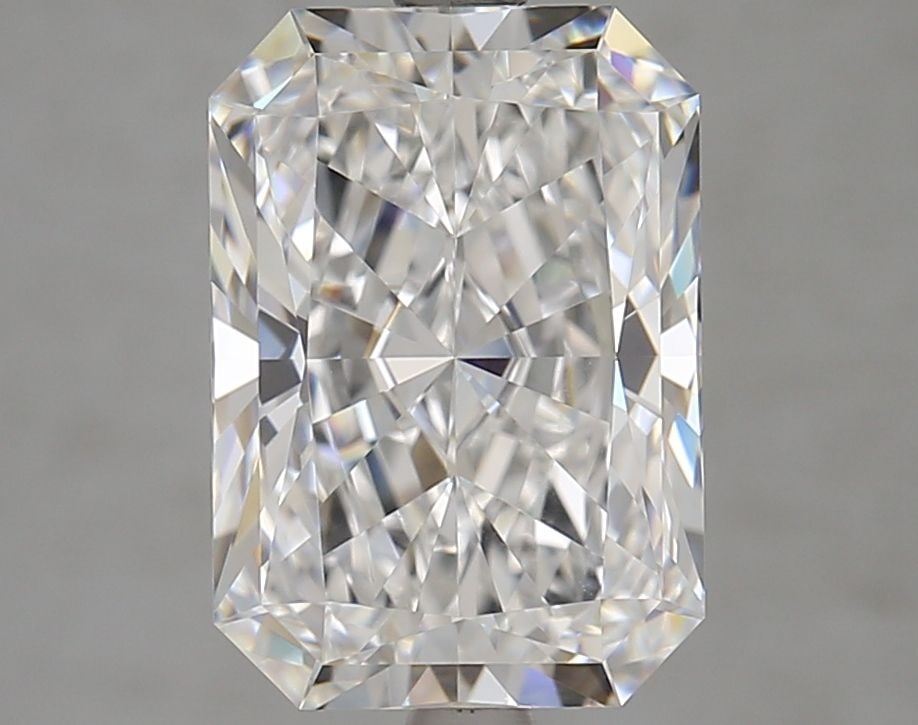Loose Diamond - RADIANT 4.16ct D VVS1: Loose Diamond - RADIANT 4.16ct D VVS1 Source: This is a real non-mined Diamond that has been grown in a lab Shape: RADIANT Carats: 4.16 Color: D Clarity: VVS1 Certification: GIA Video: