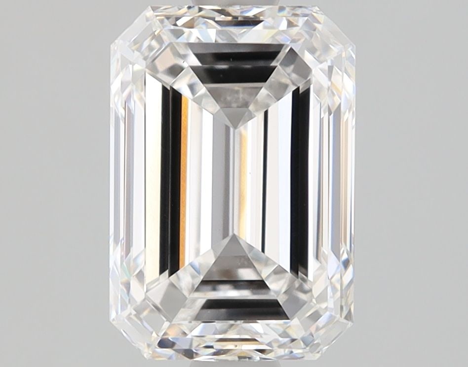 Loose Diamond - EMERALD 2.09ct D VS1: Loose Diamond - EMERALD 2.09ct D VS1 Source: This is a real non-mined Diamond that has been grown in a lab Shape: EMERALD Carats: 2.09 Color: D Clarity: VS1 Certification: IGI Video: