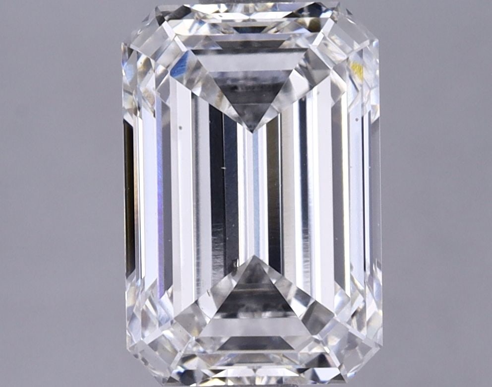 Loose Diamond - EMERALD 1.91ct F VS2: Loose Diamond - EMERALD 1.91ct F VS2 Source: This is a real non-mined Diamond that has been grown in a lab Shape: EMERALD Carats: 1.91 Color: F Clarity: VS2 Certification: IGI Video: Video Link The