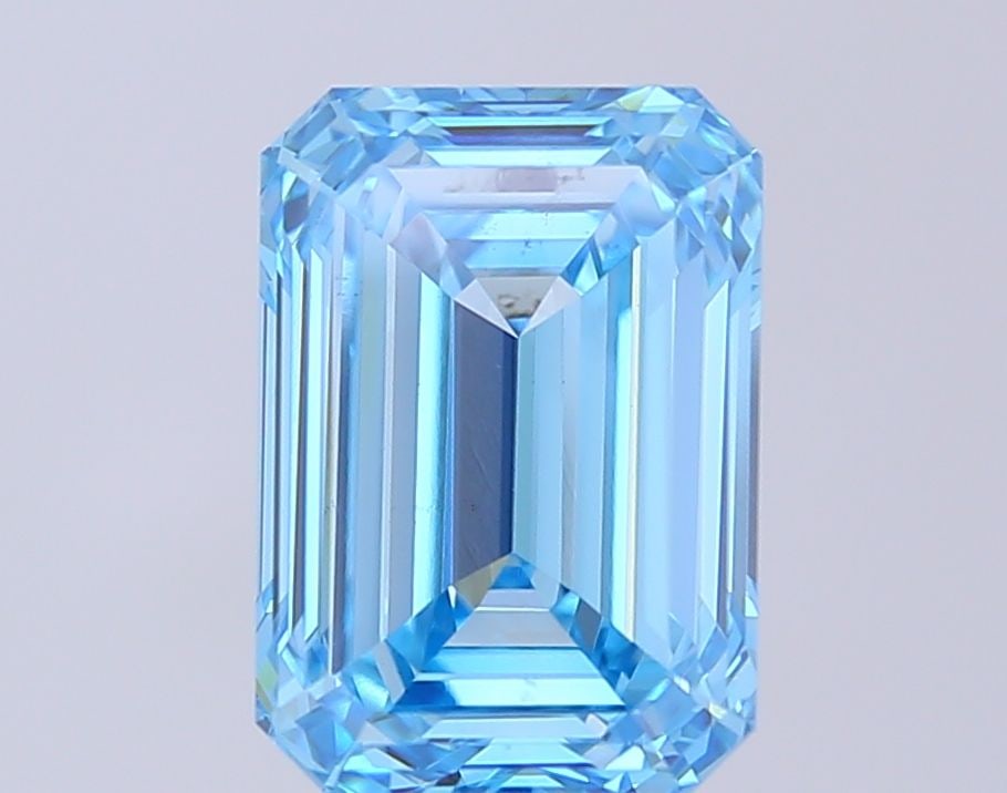 Loose Diamond - EMERALD 5.02ct Fancy Vivid Blue VS1: Loose Diamond - EMERALD 5.02ct Fancy Vivid Blue VS1 Source: This is a real non-mined Diamond that has been grown in a lab Shape: EMERALD Carats: 5.02 Color: Fancy Vivid Blue Certification: IGI Video: