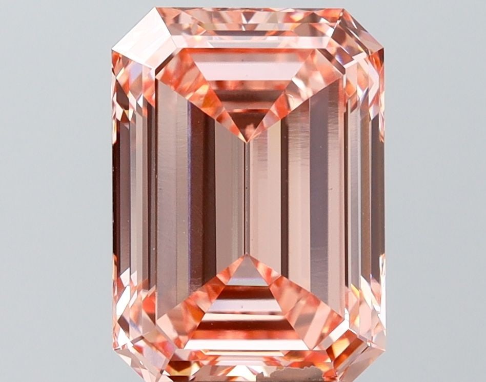 Loose Diamond - EMERALD 4.01ct Fancy Vivid Pink VS1: Loose Diamond - EMERALD 4.01ct Fancy Vivid Pink VS1 Source: This is a real non-mined Diamond that has been grown in a lab Shape: EMERALD Carats: 4.01 Color: Fancy Vivid Pink Certification: IGI Video: