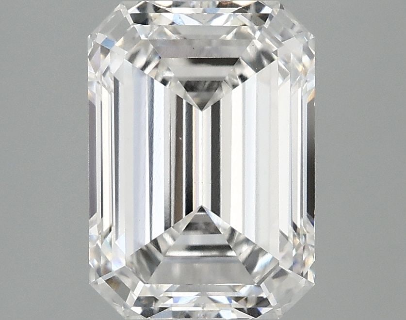 Loose Diamond - EMERALD 3.04ct E VS1: Loose Diamond - EMERALD 3.04ct E VS1 Source: This is a real non-mined Diamond that has been grown in a lab Shape: EMERALD Carats: 3.04 Color: E Clarity: VS1 Certification: IGI Video: